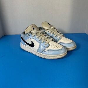 Nike Light Blue and White Low-Top Sneakers